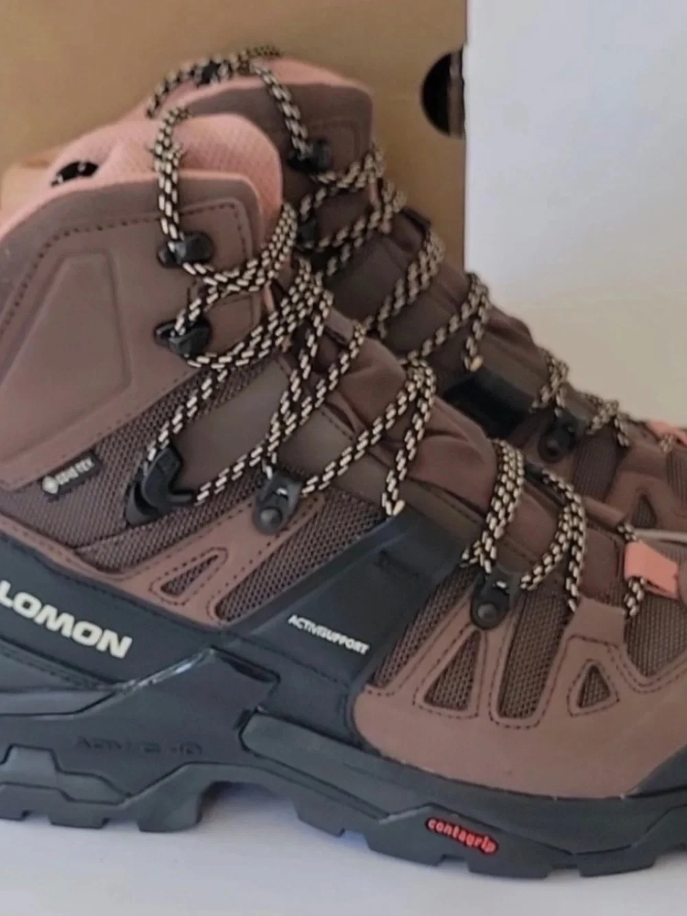NEW!!!! Salomon Quest 4 GTX Hiking Boots Men’s Size 10.5 Waterproof Lace Up